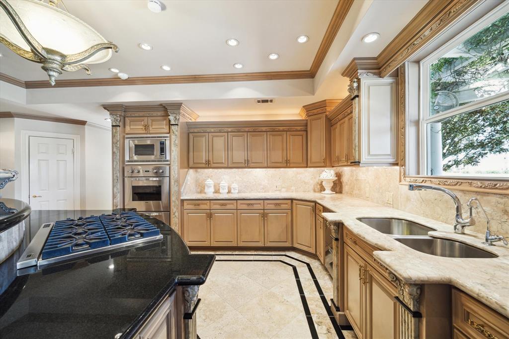 35 The Oval Street, Sugar Land, Texas image 12