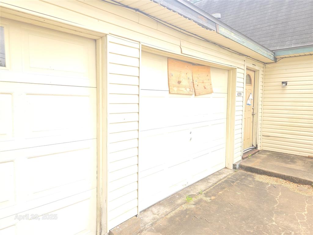 4209 Hiram Brandon Drive, Bay City, Texas image 10