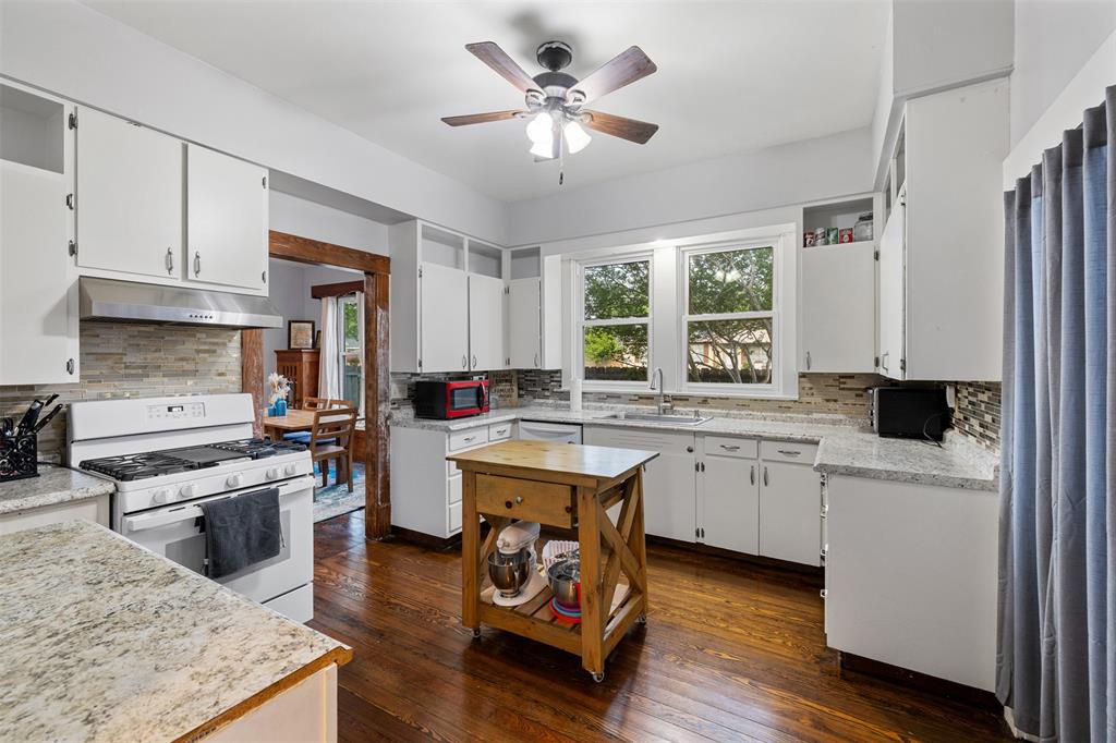 389 W Richmond Street, Giddings, Texas image 16