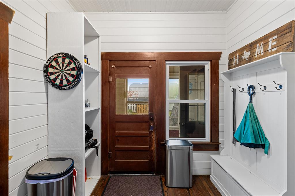 389 W Richmond Street, Giddings, Texas image 18