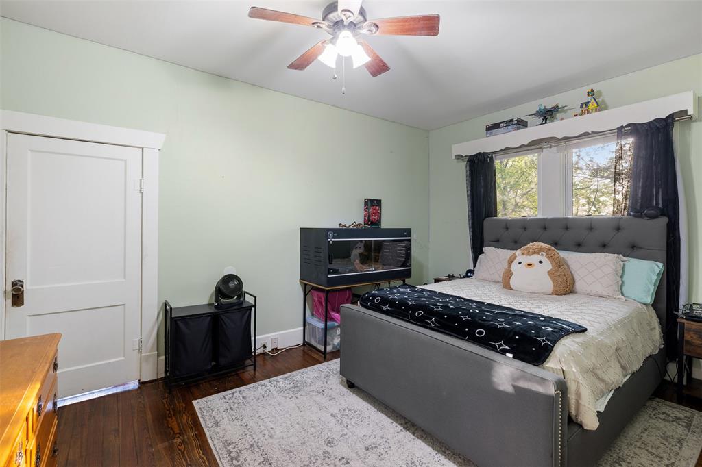 389 W Richmond Street, Giddings, Texas image 20