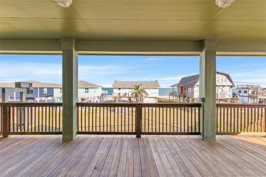 221 Seashell Drive, Surfside Beach, Texas image 5