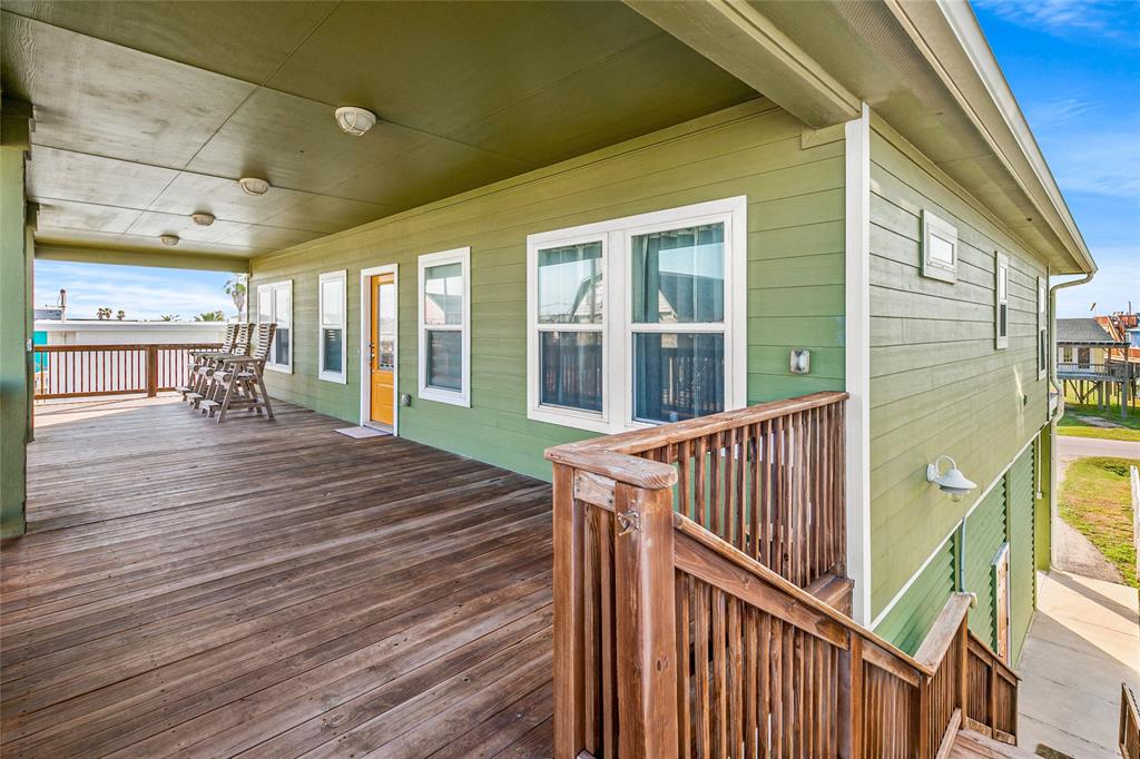 221 Seashell Drive, Surfside Beach, Texas image 4