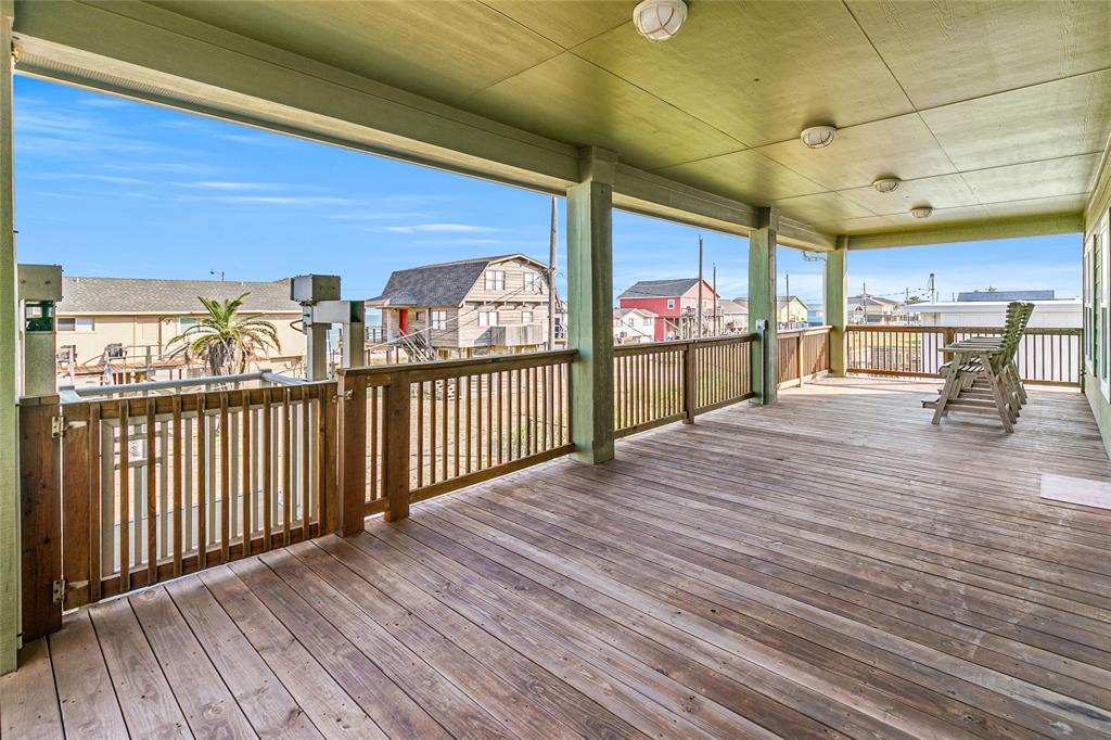 221 Seashell Drive, Surfside Beach, Texas image 8