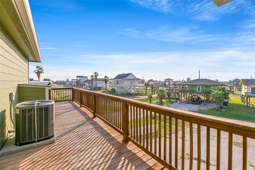 221 Seashell Drive, Surfside Beach, Texas image 12