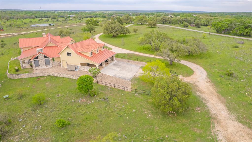 2810 Bridlewood Ranches Drive, San Marcos, Texas image 7