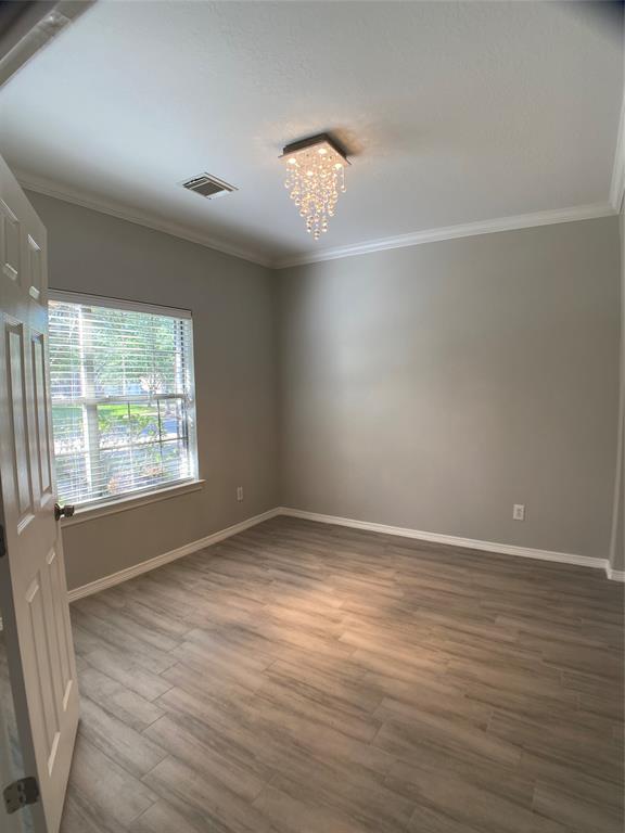 5219 Pebble Bluff Lane, Sugar Land, Texas image 2