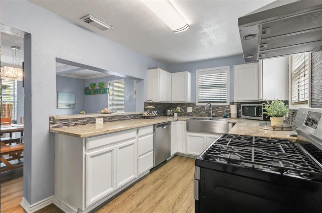 3905 Avenue L, Galveston, Texas image 11
