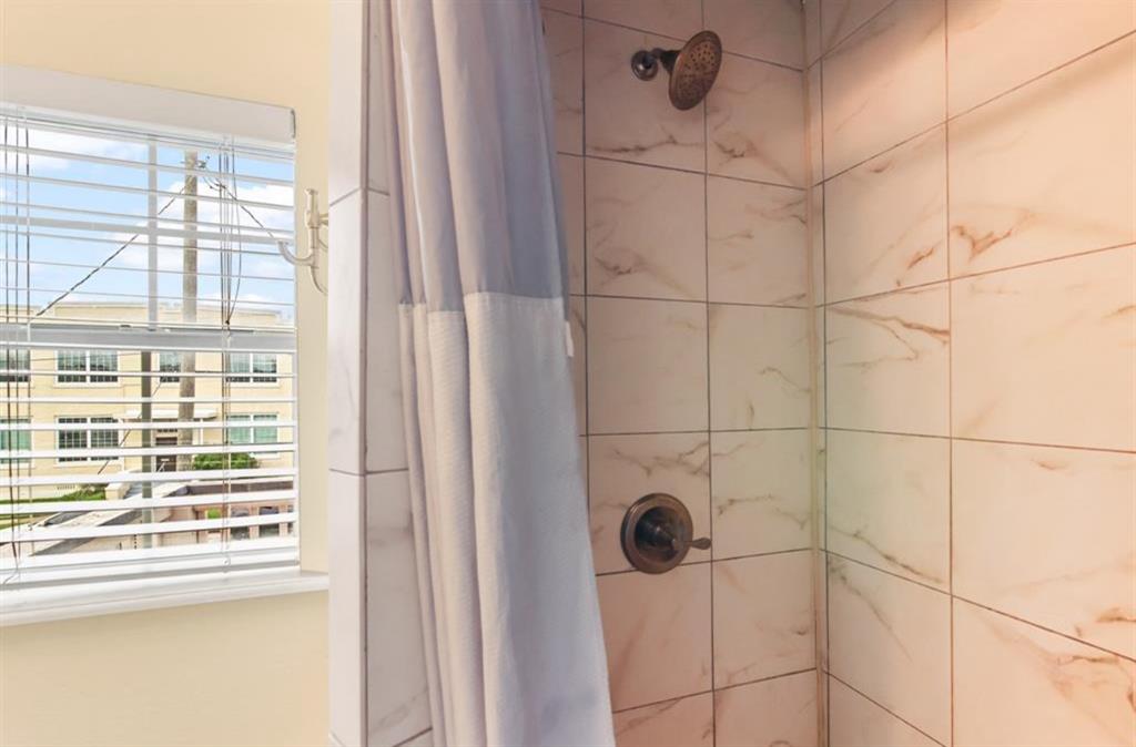 3905 Avenue L, Galveston, Texas image 22