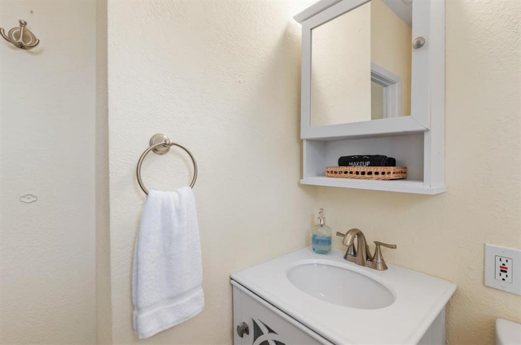 3905 Avenue L, Galveston, Texas image 21