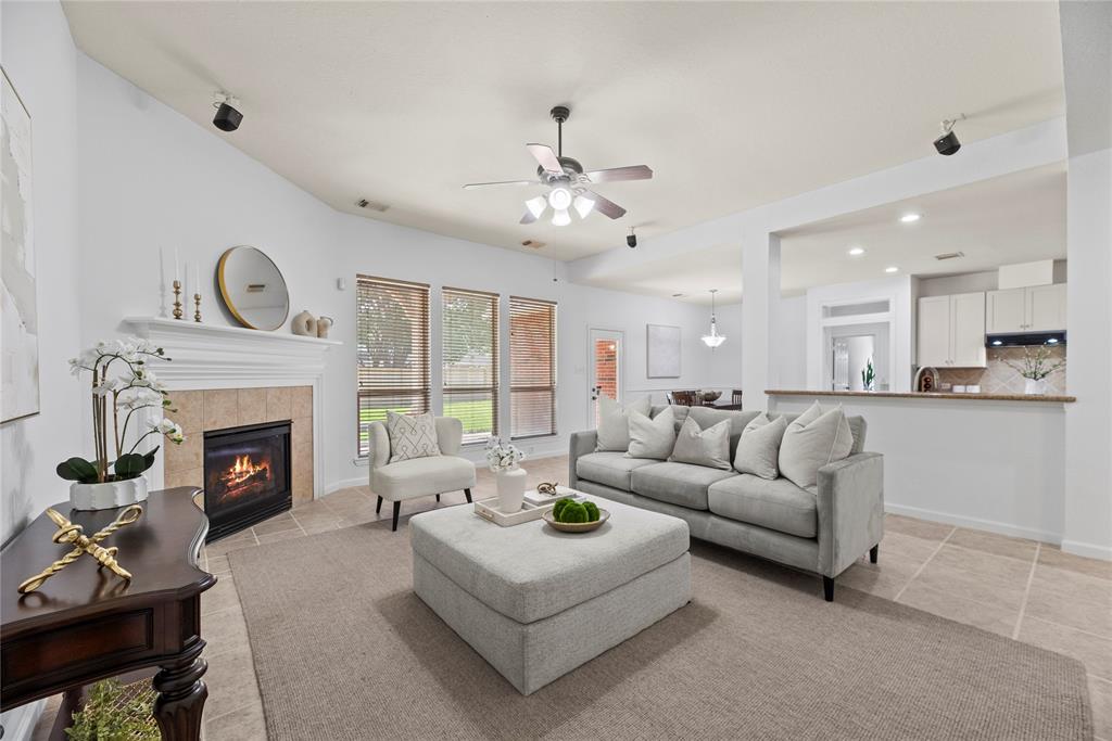 3734 Sunset Manor Lane, Katy, Texas image 8