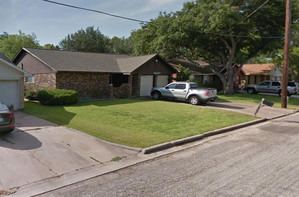 423 N Meinecke Street, Bellville, Texas image 7