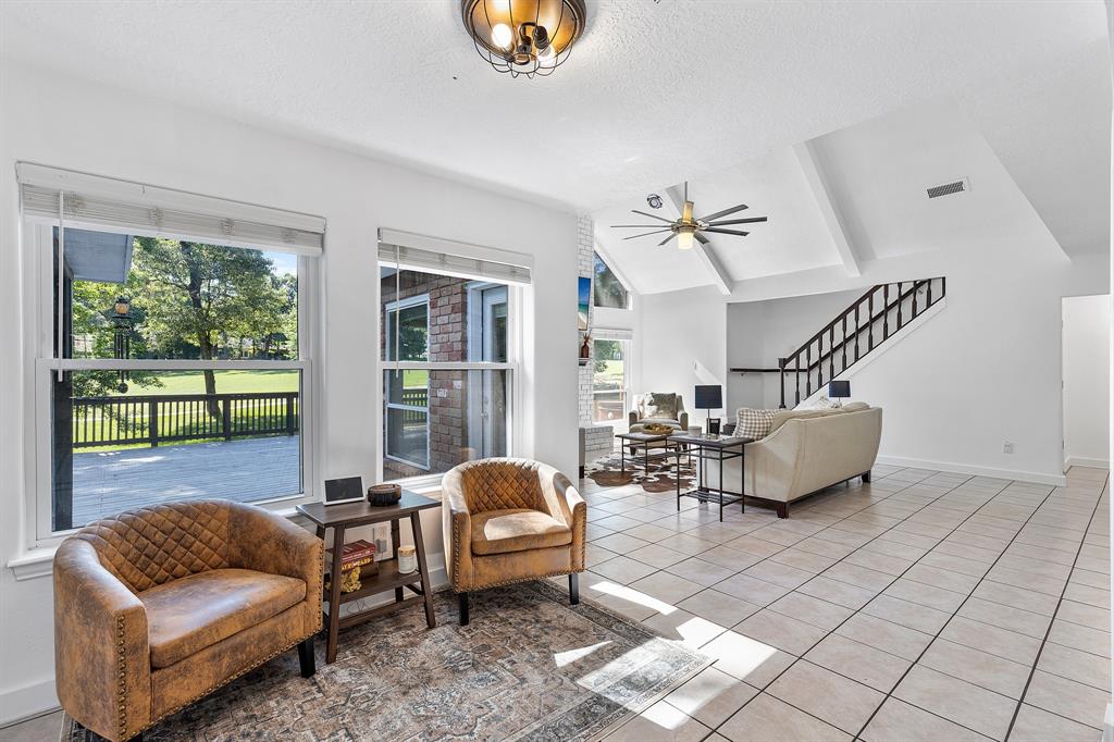 111 Rolling Hills Drive, Conroe, Texas image 16
