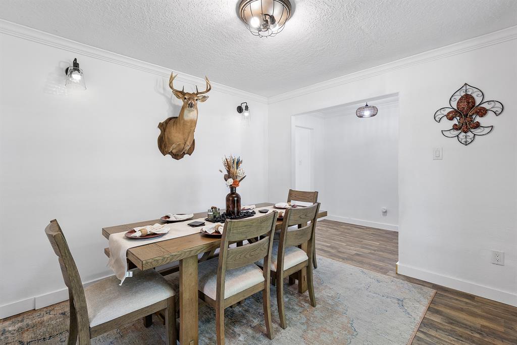 111 Rolling Hills Drive, Conroe, Texas image 6