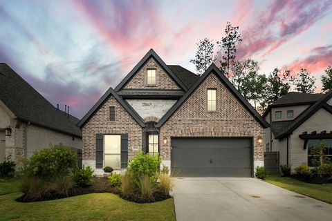 Single Family Residence in Conroe TX 15735 Autumn Sun Court.jpg