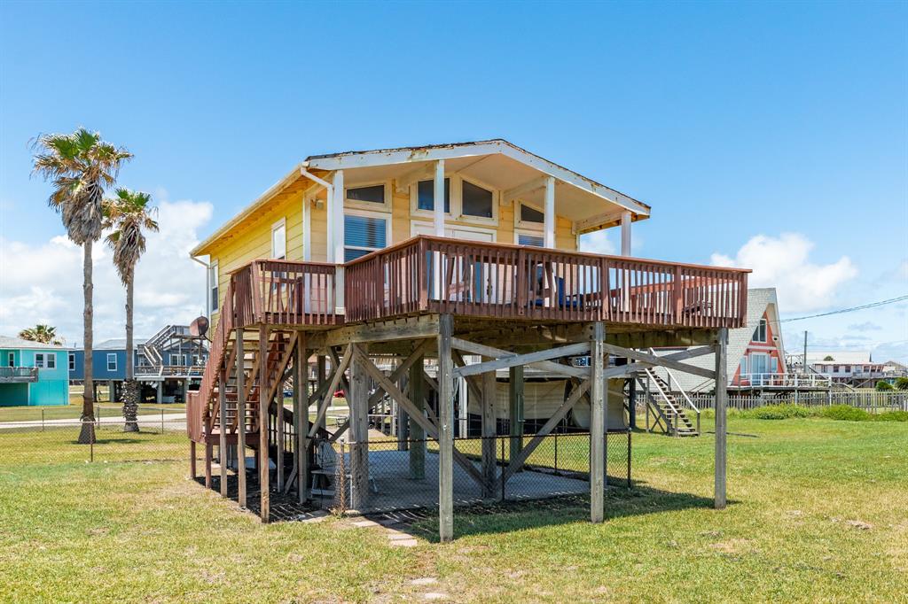 819 Sea Shell Drive, Surfside Beach, Texas image 1