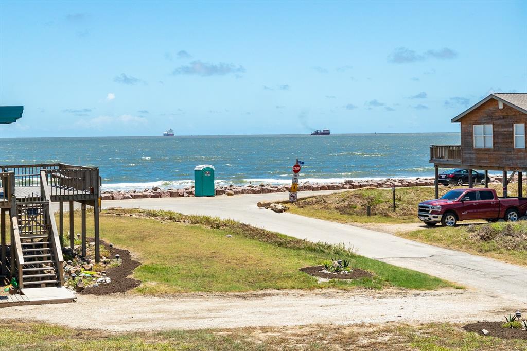 819 Sea Shell Drive, Surfside Beach, Texas image 10