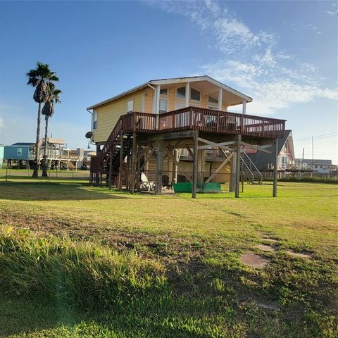 Single Family Residence in Surfside Beach TX 819 Sea Shell Drive.jpg