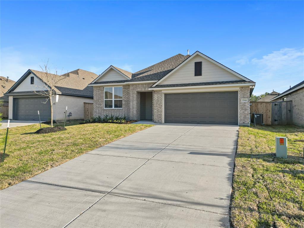 2944 Palominos Way, Conroe, Texas image 3