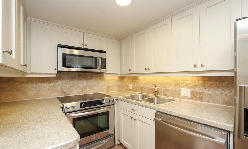 7510 Hornwood Drive #1305, Houston, Texas image 4