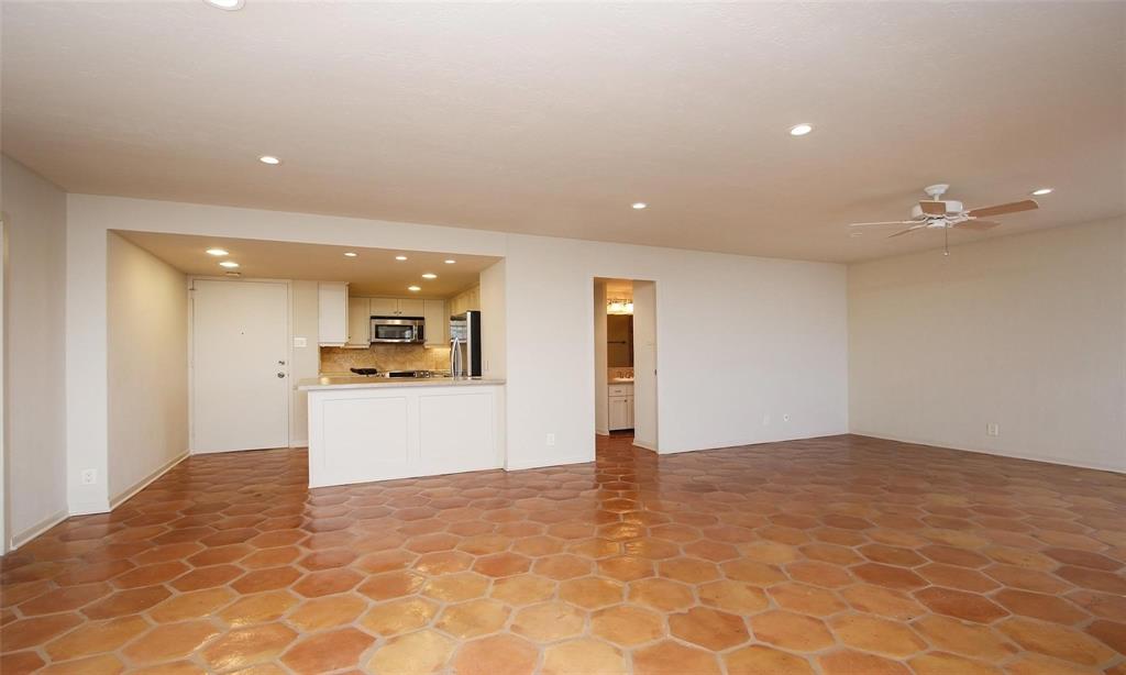 7510 Hornwood Drive #1305, Houston, Texas image 7