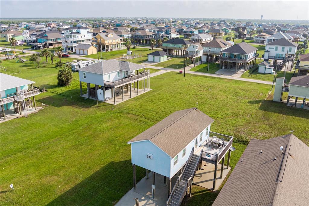 852 Buell, Crystal Beach, Texas image 9