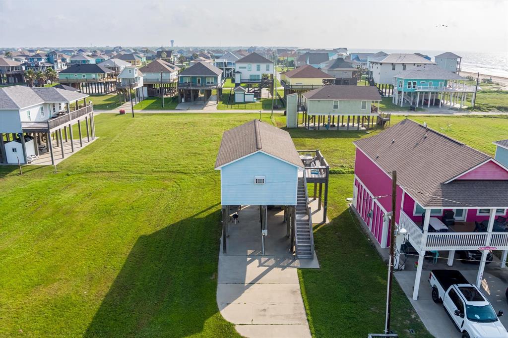 852 Buell, Crystal Beach, Texas image 3