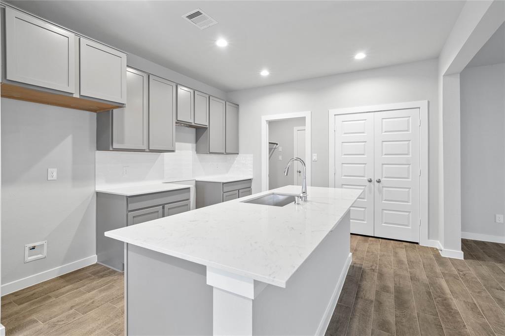2635 Village Side Trail, Rosenberg, Texas image 7
