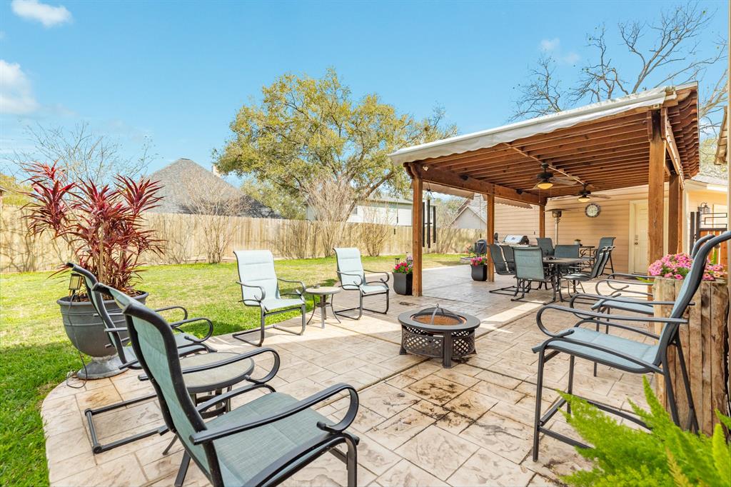 59 Sunrose Court, Lake Jackson, Texas image 35