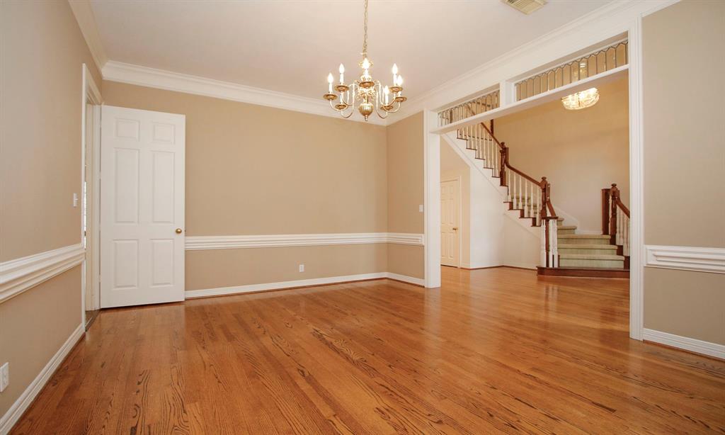 8 Epernay Place