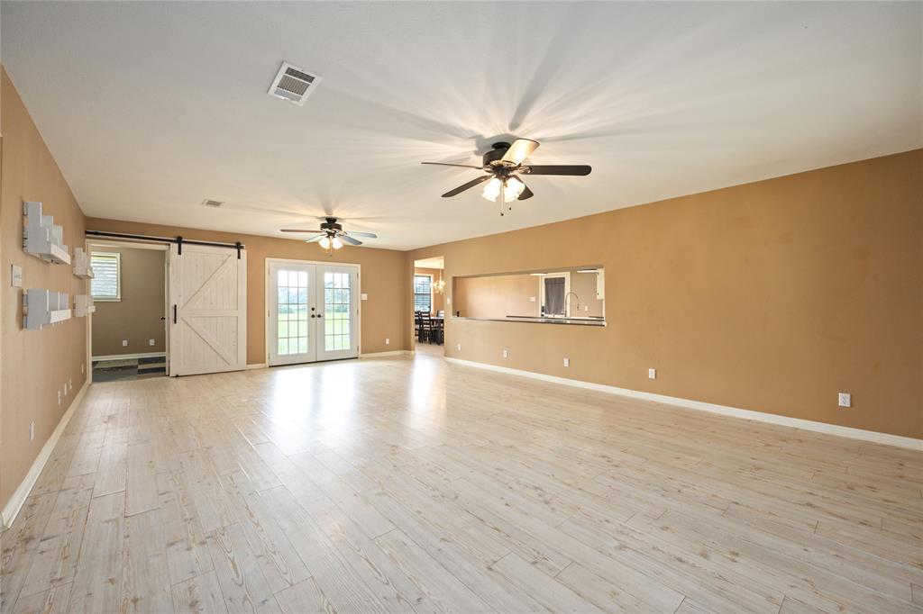 13503 Bob White Drive, Santa Fe, Texas image 3