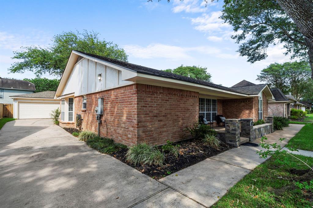 3927 Point Clear Drive, Missouri City, Texas image 50