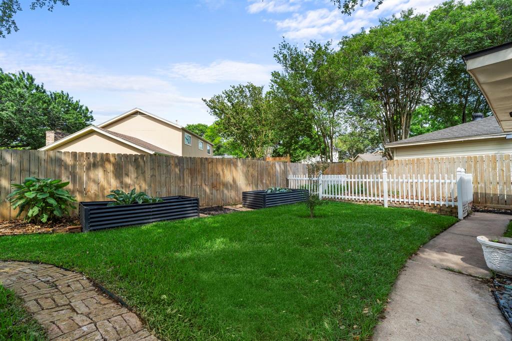 3927 Point Clear Drive, Missouri City, Texas image 48