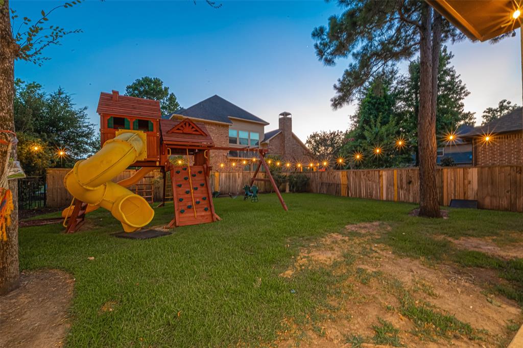 105 Checkerbloom Court, Montgomery, Texas image 8