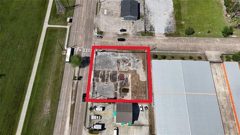 Photo of 13103 Hiram Clarke Road, Houston, TX 77045 (MLS # 93859292)