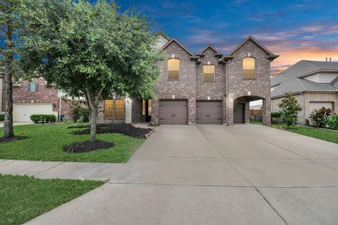 Single Family Residence in Katy TX 27315 Royal Canyon Lane.jpg