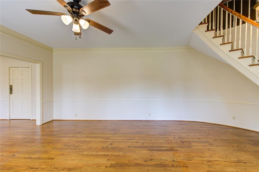 1411 W Brooklake Drive, Houston, Texas image 10
