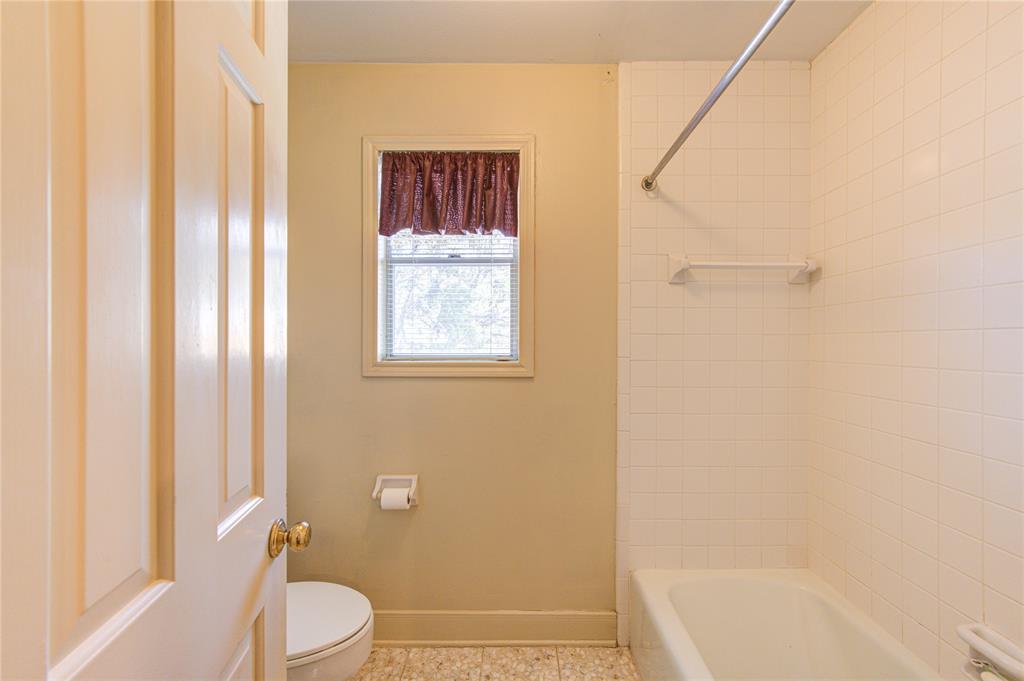 1411 W Brooklake Drive, Houston, Texas image 39