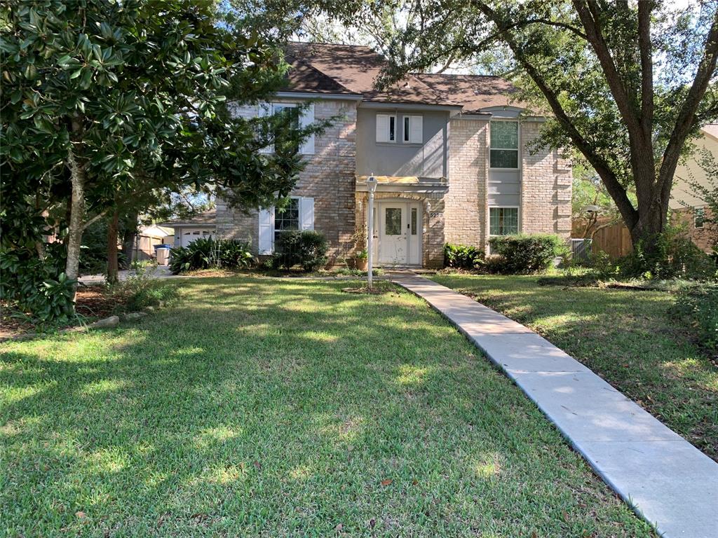 5223 Whittier Oaks Drive, Friendswood, Texas image 1