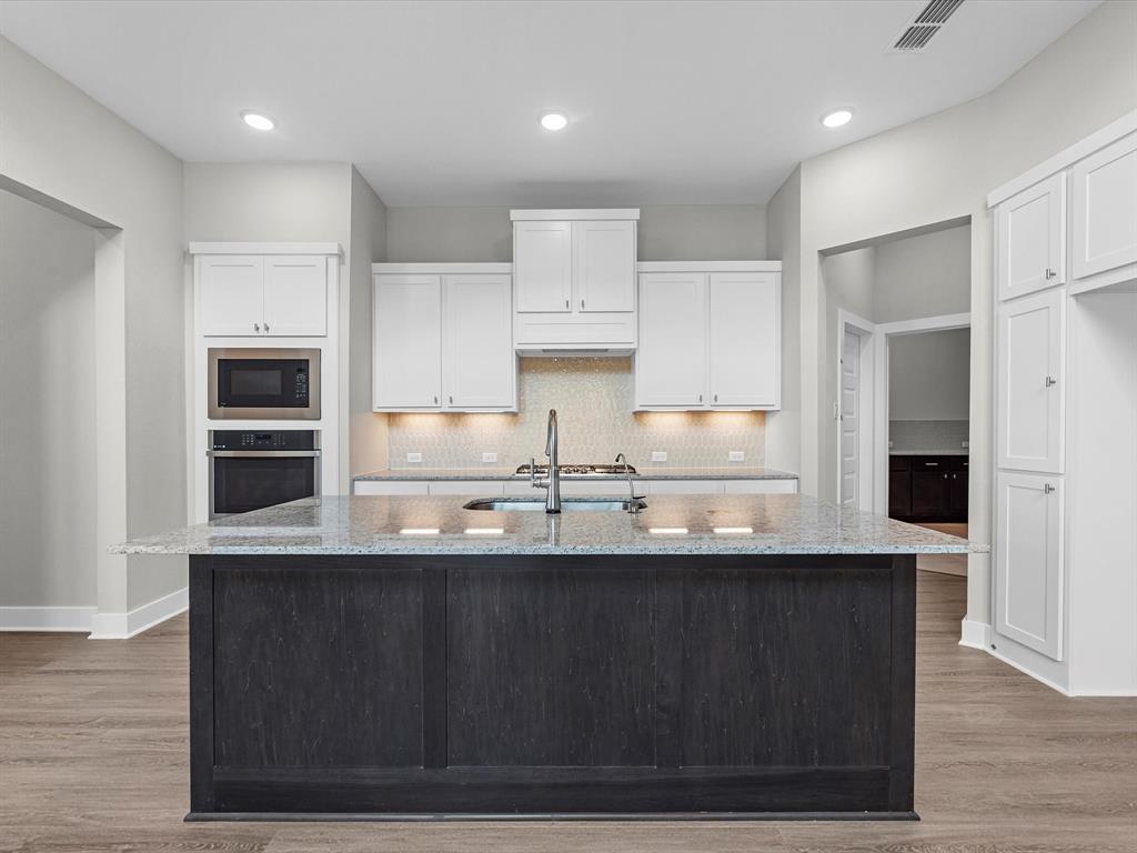 26015 Woods Bay Drive, Katy, Texas image 8