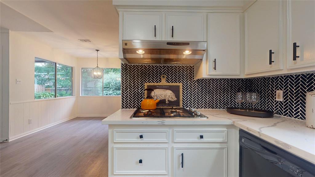 811 Devonport Lane, Seabrook, Texas image 15
