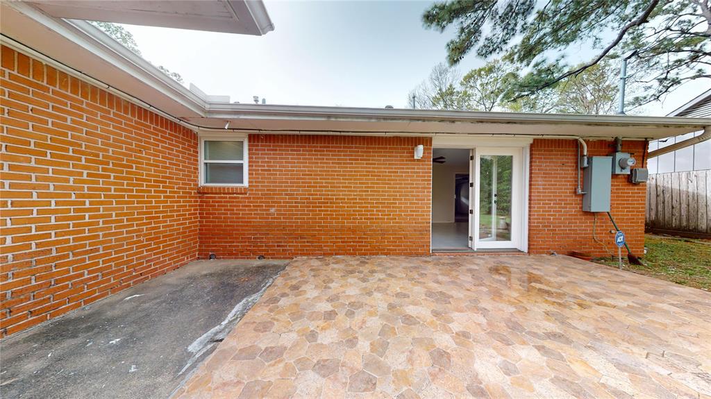 10214 Brooktree Drive, Houston, Texas image 26