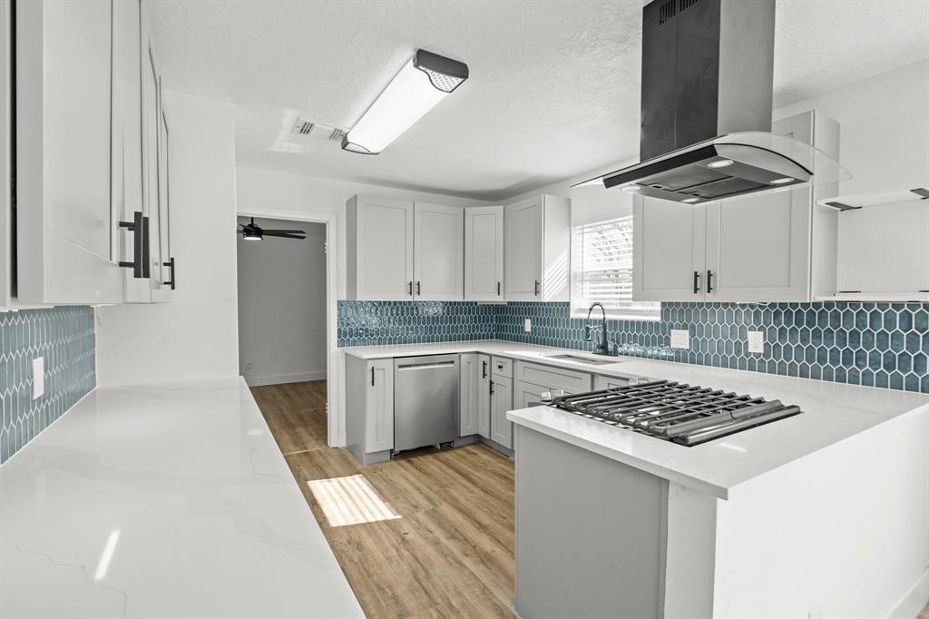9903 Vera Jean Court, Houston, Texas image 2