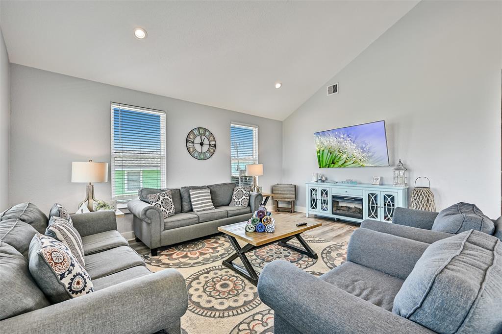 4207 Navarro Drive