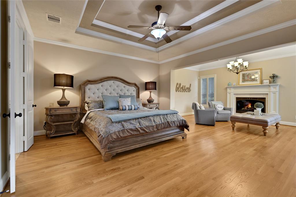 2814 S Cotswold Manor Drive, Kingwood, Texas image 13