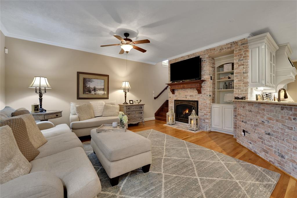 2814 S Cotswold Manor Drive, Kingwood, Texas image 12