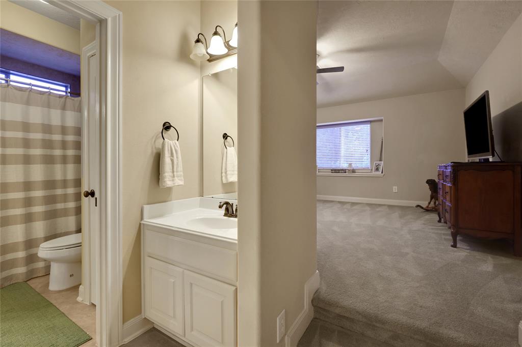 2814 S Cotswold Manor Drive, Kingwood, Texas image 40