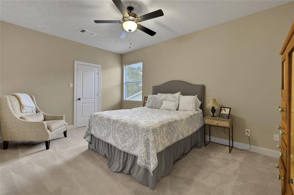 2814 S Cotswold Manor Drive, Kingwood, Texas image 33