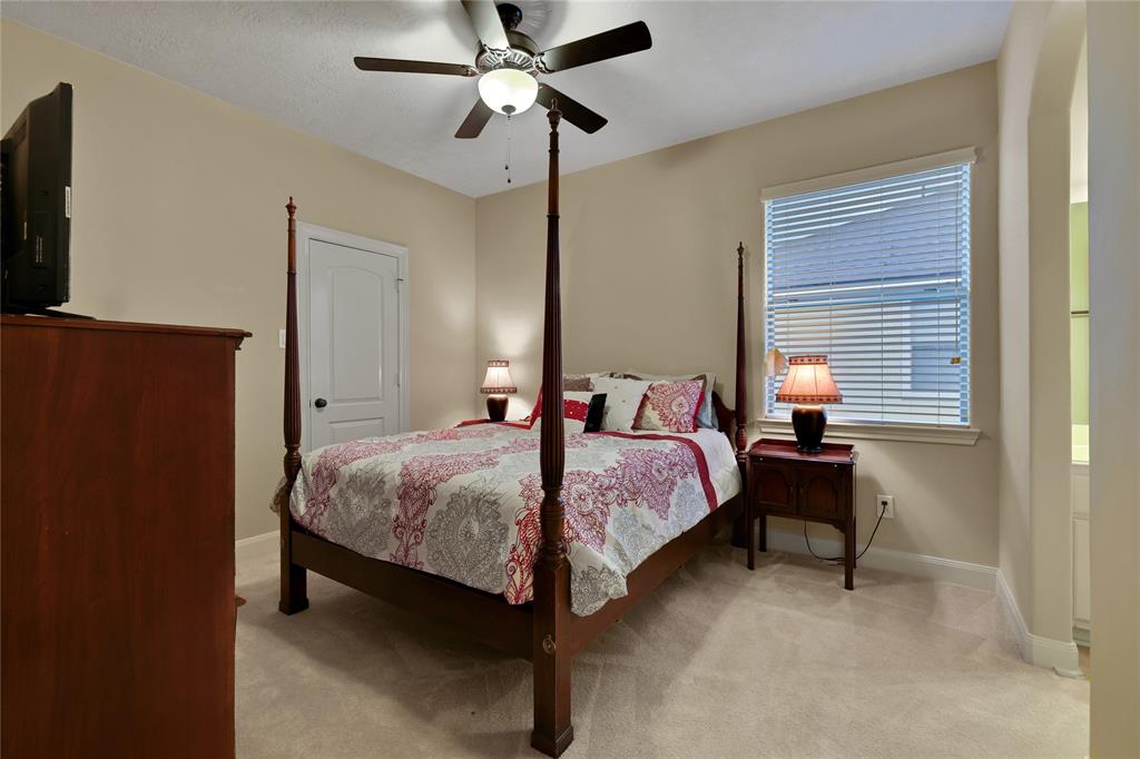 2814 S Cotswold Manor Drive, Kingwood, Texas image 34