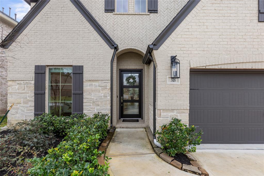 318 Mistletoe Ridge Court, Montgomery, Texas image 2